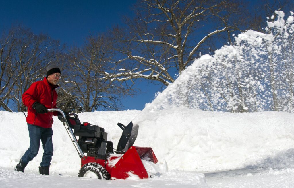 Should I Leave Gas In Snowblower?