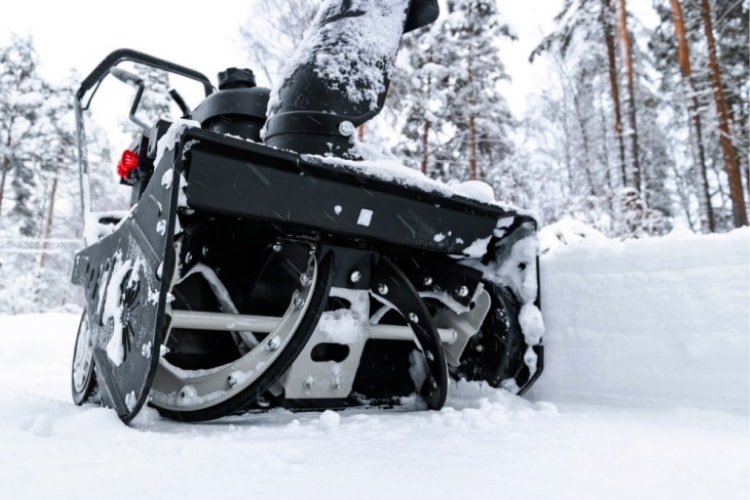 Should I Leave Gas In Snowblower?